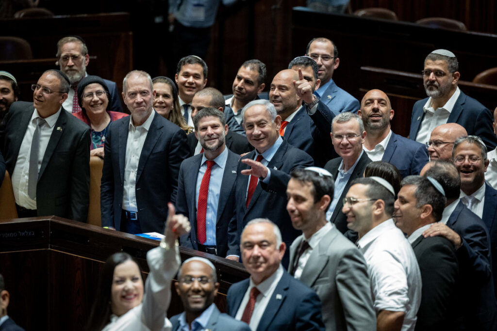 לקראת מפץ פוליטי? בלעדי: מתרחבים המגעים בימין לקראת בחירות אפשרו