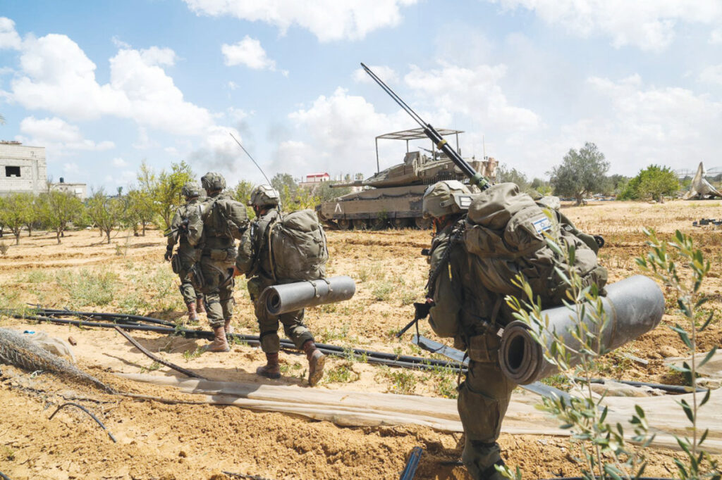 מלחמה בעזה: שני לוחמים נפלו ברצועה, שלושה נפצעו קשה
