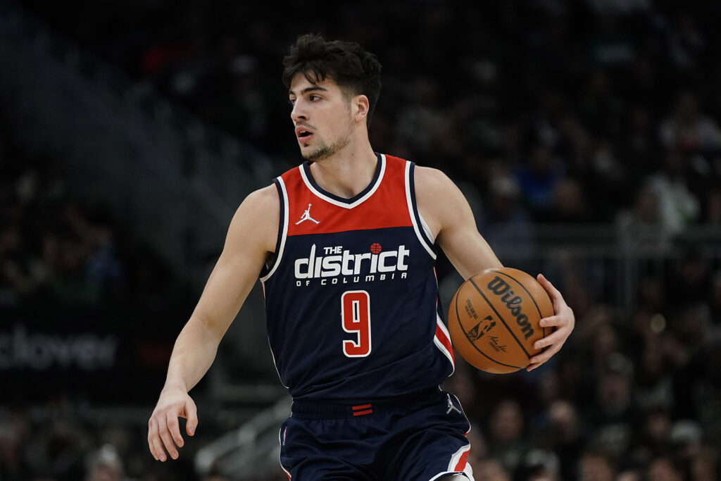 הפתעה ב-NBA: דני אבדיה עבר בטרייד מוושינגטון לפורטלנד