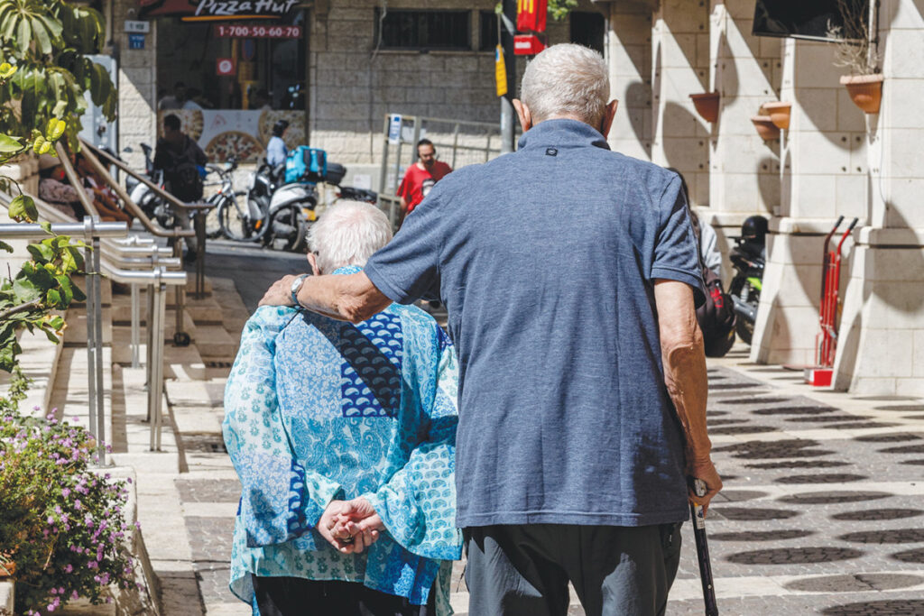בתום חקירה של חודשים: תושב בת ים נעצר בחשד לעוקץ קשישים