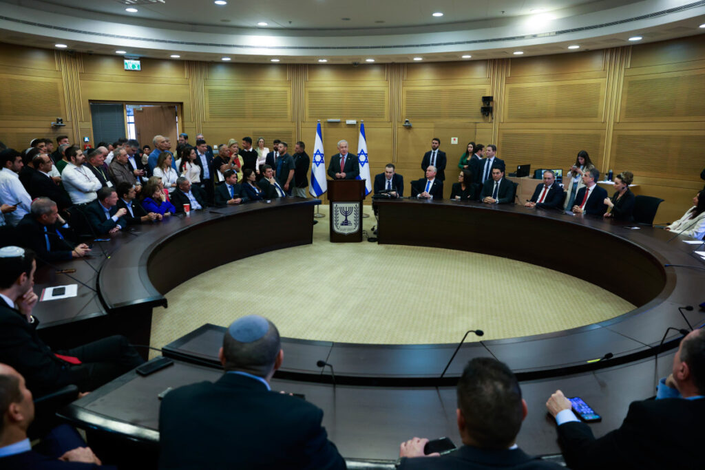 חוק הרבנים: האם המרד בליכוד הוא תחילת סופה של הממשלה?