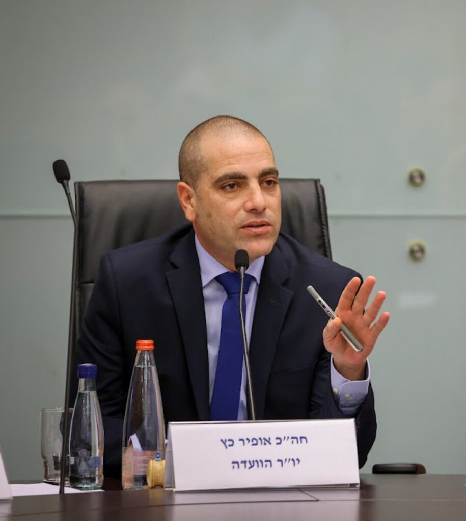 יו"ר הקואליציה: "נשלול תקציבים ממוסדות שלא יפטרו תומכי טרור"