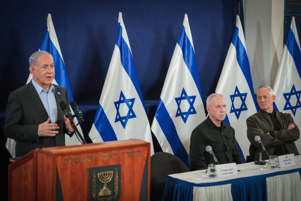 בזמן שישנתם: בלינקן שוחח עם גנץ וגלנט על חשיבות עסקת החטופים