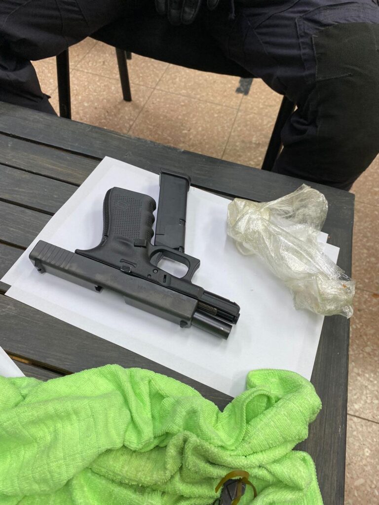 כתב אישום הוגש נגד תושב תל שבע שהחזיק כלי נשק ברכבו