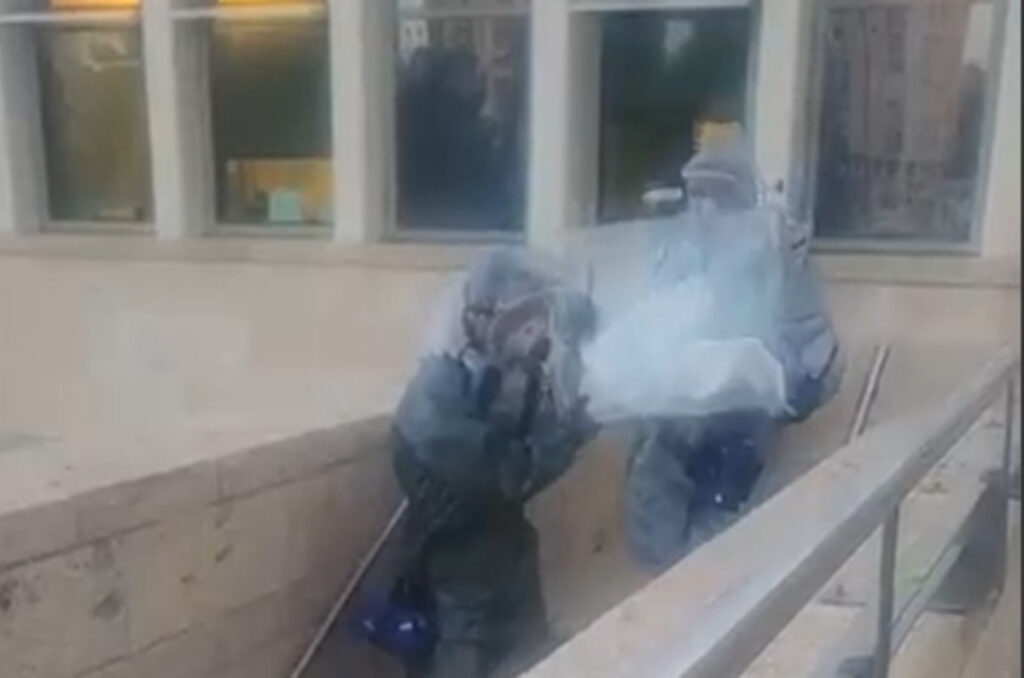 מעטפה עם אבקה חשודה נשלחה לשר הבריאות, הוא פונה מלשכתו