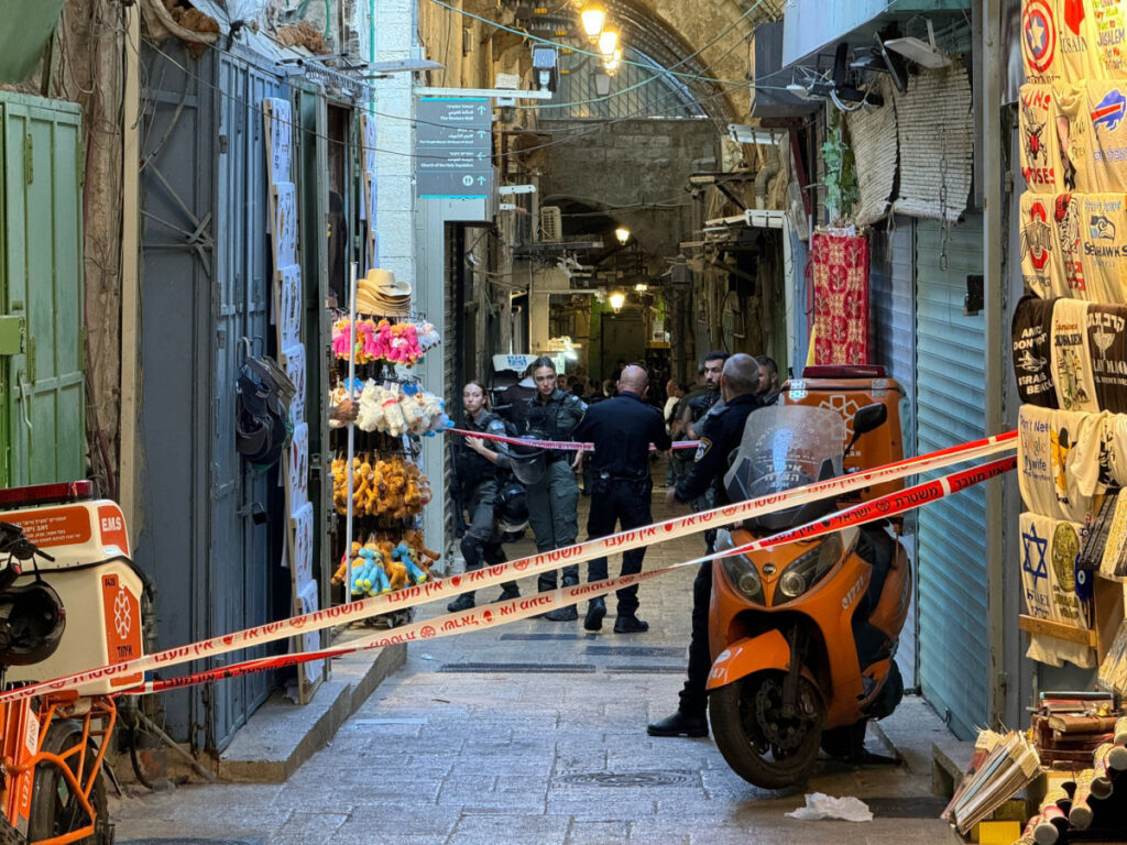 חיילים בחופשה פתחו בירי לעבר תושבים בעיר העתיקה בי-ם