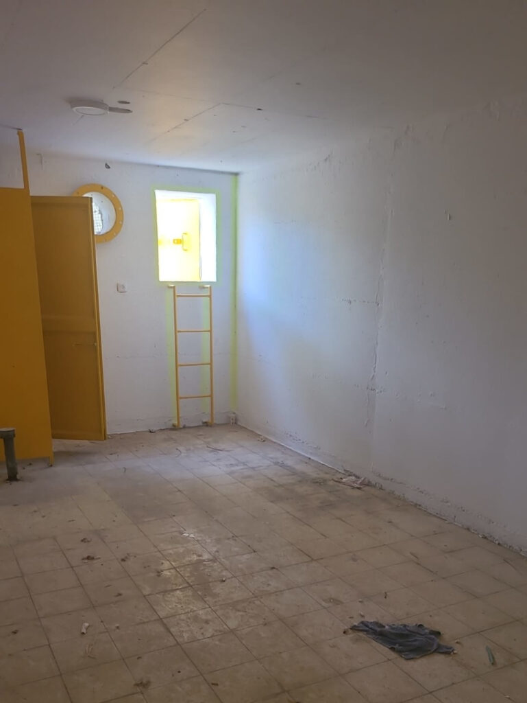 אופקים: שופץ המקלט בבניין הראשון שמחבלים פרצו אליו והשליכו אליו רימון