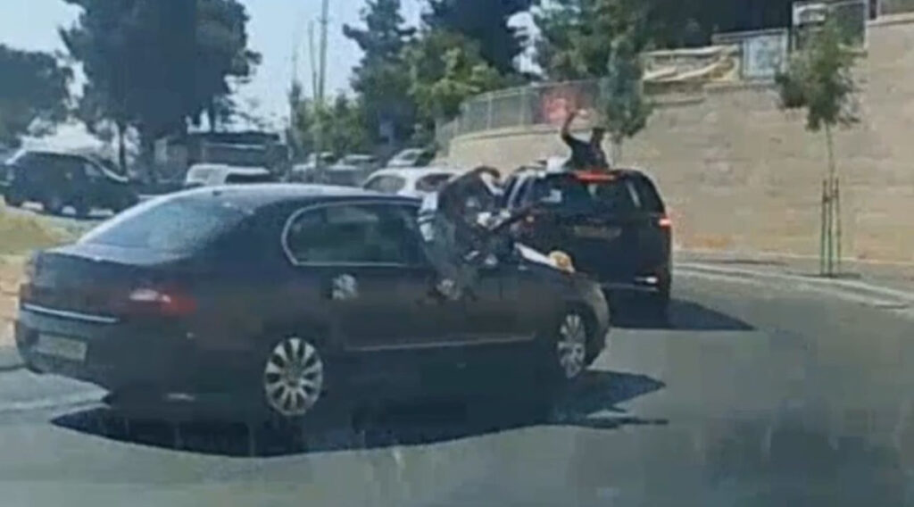חייל צה"ל הניף נשק בשיירת חתונה – ועורר בהלה בירושלים