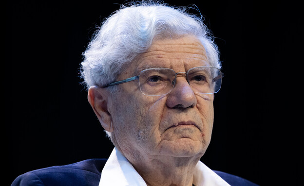 אהרן ברק התפטר מבית הדין בהאג: "טעמים אישיים-משפחתיים"