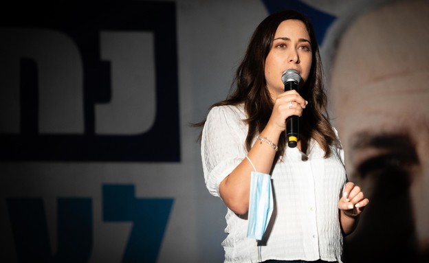 הרכבת האווירית של הפוליטיקאים בזמן מלחמה
