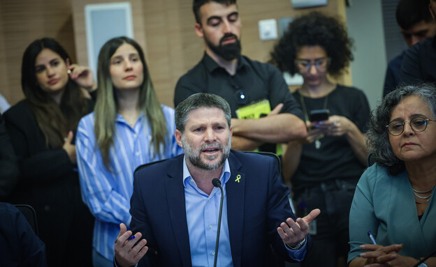 סמוטריץ': הקבינט אישר להסדיר 5 מאחזים ולהטיל סנקציות על…