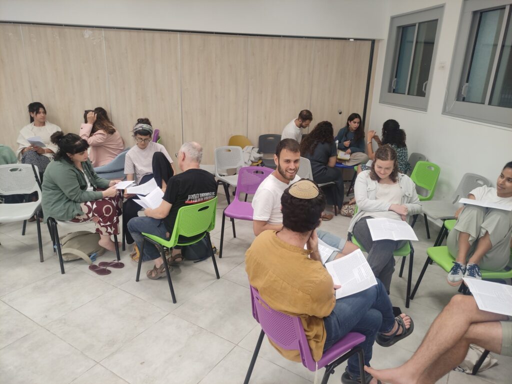 בתיקון ליל שבועות בשדרות ביקשו אמונה ומפגש בעולם סדוק