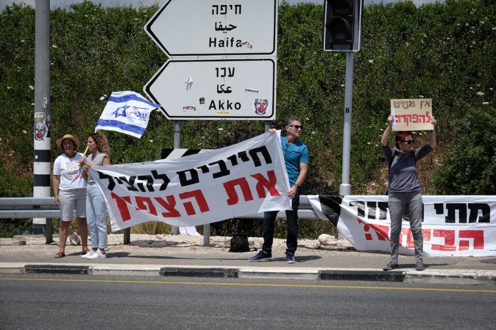 מינוי הפרויקטור לצפון מתעכב; תושבים זועמים: "לא נהיה כלי משחק פוליטי כשהצפון נשרף"