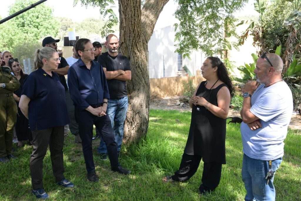 הנשיא בביקור בעוטף: "לשמר את ההתיישבות יהיה הניצחון הכי טוב על אויבינו"