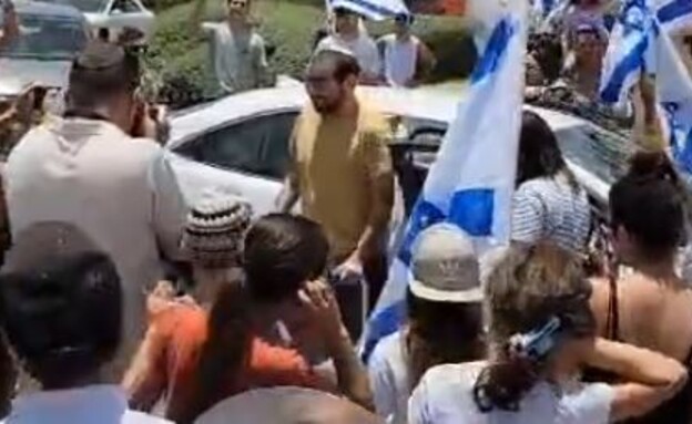 אחרי חצי שנה: כפיר זר שנפצע אנושות בלחימה בעזה חוזר הביתה