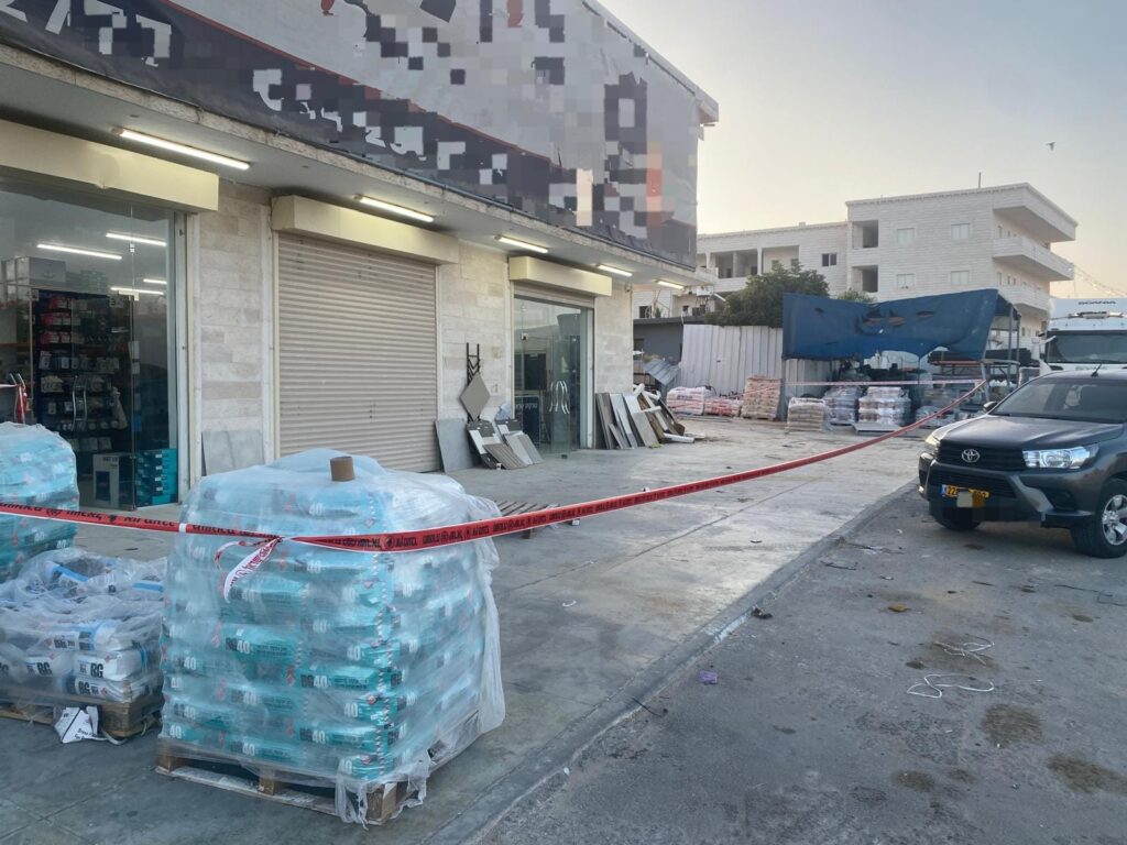 מוחמד אל קחאושה מת מפצעיו לאחר שנדקר ברהט; בן משפחתו נעצר כחשוד במעשה