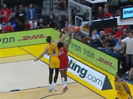 לפוסטר: צפו בדאנק של הורד על רומן סורקין