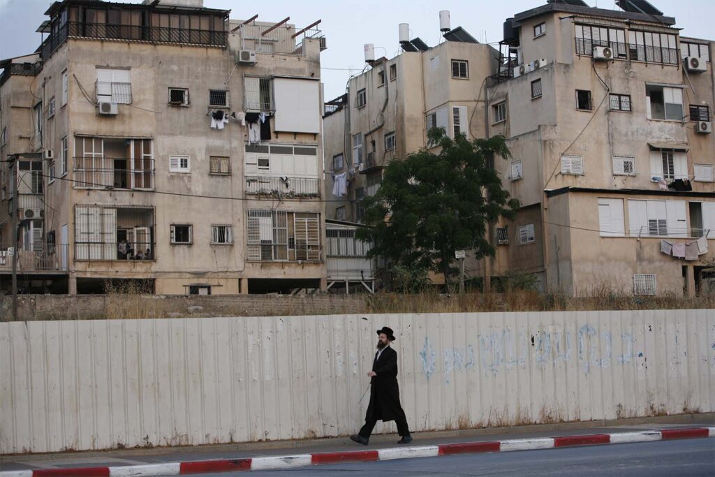 קצינים בכירים הותקפו בבני ברק: "לא יהודי, לא ישראלי, ולא מייצג את רוב הציבור החרדי"