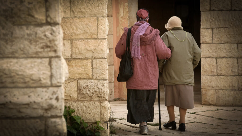 ההסתדרות לבית הדין לעבודה: המדינה מפירה את הסכמי המסגרת ומונעת תוספות לפנסיה שהבטיחה לאלפי גמלאים