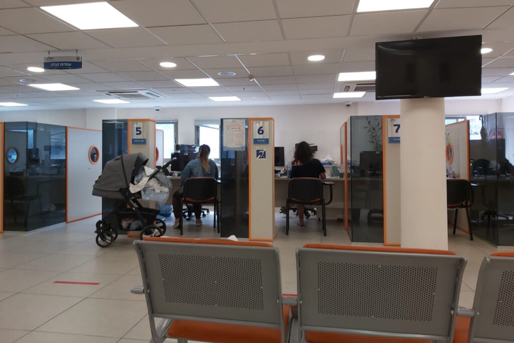 מגמת הירידה נמשכת: כ-220 אלף דורשי עבודה בחודש יוני