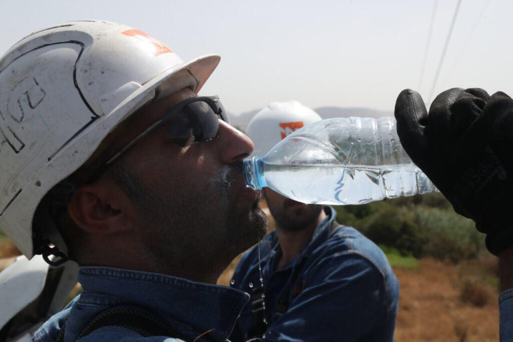 מזג האוויר: מעונן חלקית עם עלייה קלה בטמפרטורות, עומסי חום ברוב אזורי הארץ