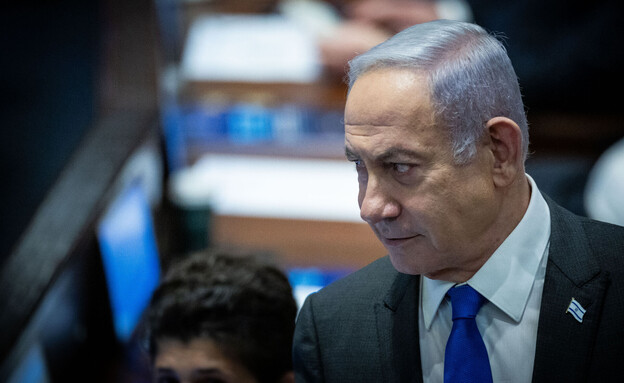 יותר מ-70% מהציבור חושב שנתניהו צריך להתפטר, רוב לעסקת…