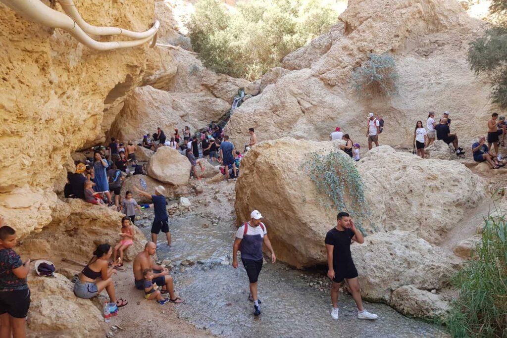 כ-30 אלף מטיילים פקדו את שמורות הטבע, מסלולים ייסגרו בעקבות מזג האוויר