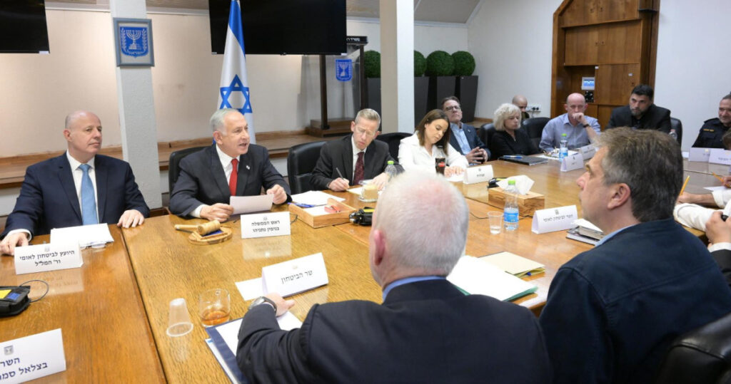 הקבינט הכריע בסוגיית השירות הסדיר | הציטוטים המלאים מהעימות בין השרים