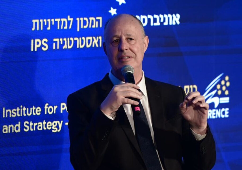 גיא פלג תוקף את צחי הנגבי על "תקלת ה-7 באוקטובר"