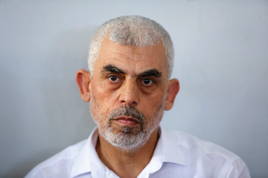 חשיפה: הדברים שיחיא סינוואר אמר לסוהרים בזמן שהיה במאסר בישראל