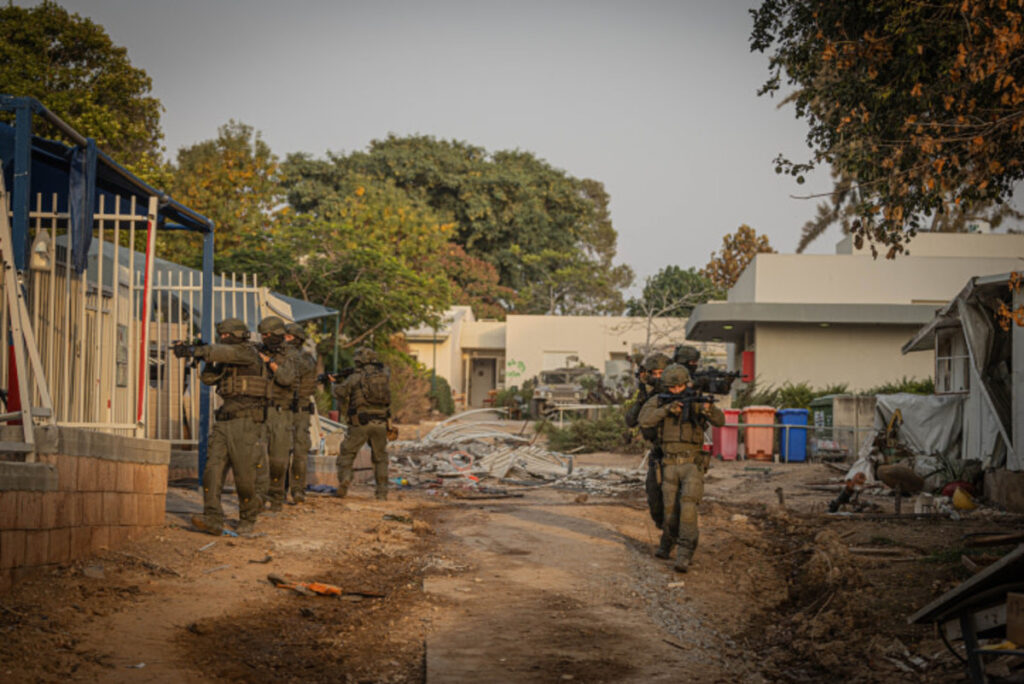 יאיר גולן, יאיר לפיד וטלי גוטליב מביעים זעם אחרי תחקיר בארי