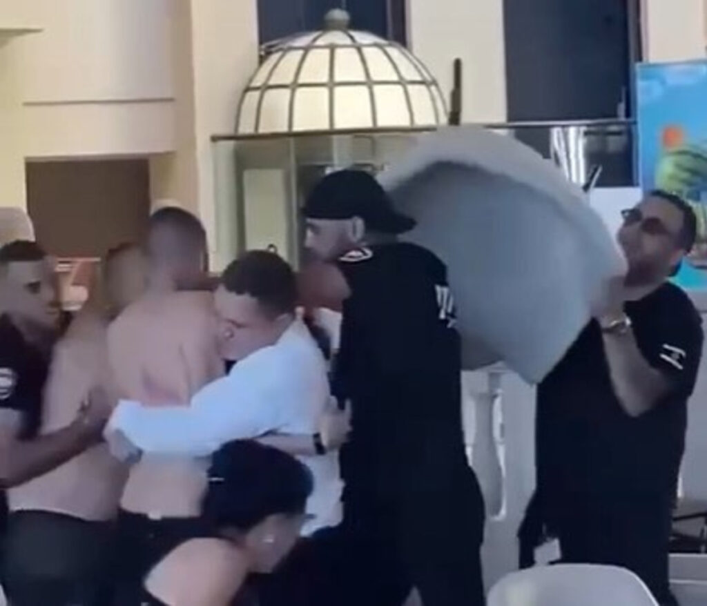 קטטה המונית במלון באילת עם כיסאות באוויר | צפו בתיעוד