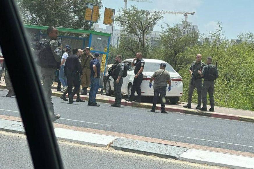 חשד לפיגוע דריסה בצומת ניר צבי; 3 נפגעים, 2 פצועים קשה