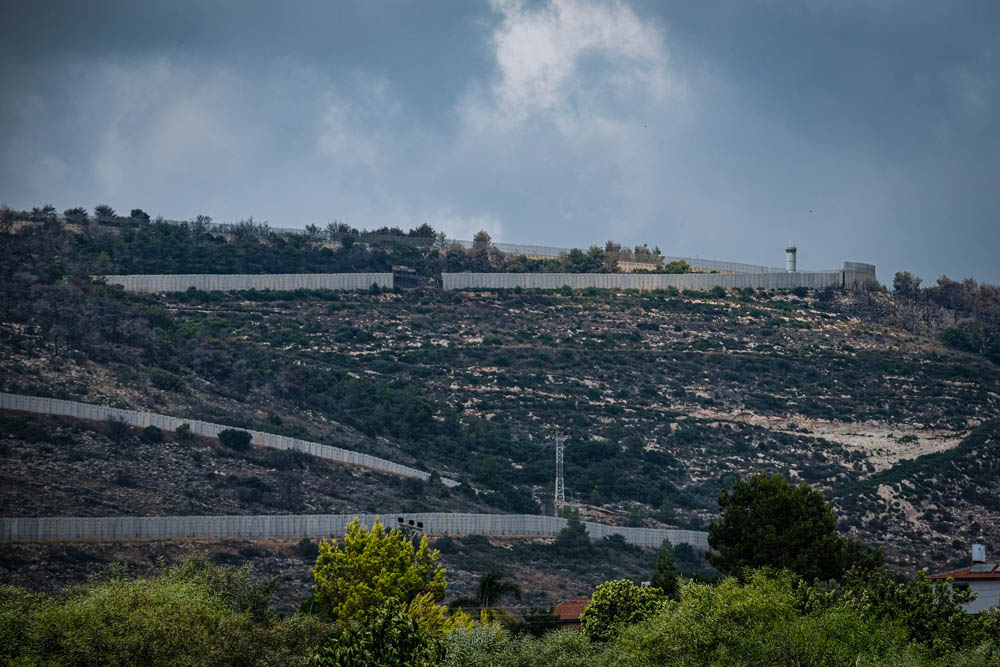 לתושבי שלומי נמאס מההפקרה: "האזעקות מתחילות אחרי הבום, אז מכנסים את הילדים מתחת לחלונות"