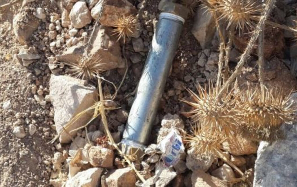 בעקבות סכסוך כספים: תושבת הגליל המערבי בהשלכת מטען חבלה לעבר בית