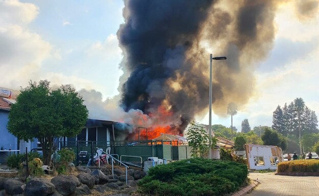 מטח כבד לקצרין: כ-50 שיגורים ופגיעות ישירות בבתים