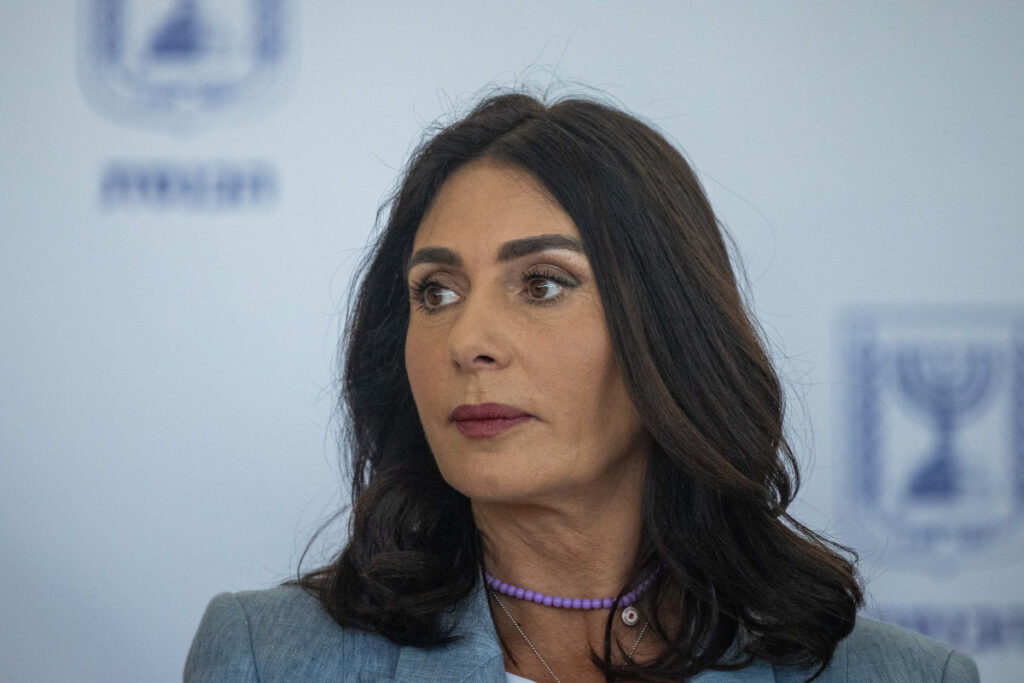עמיחי אליהו רצה לארגן טקס ב-7 באוקטובר, וחטף ממירי רגב