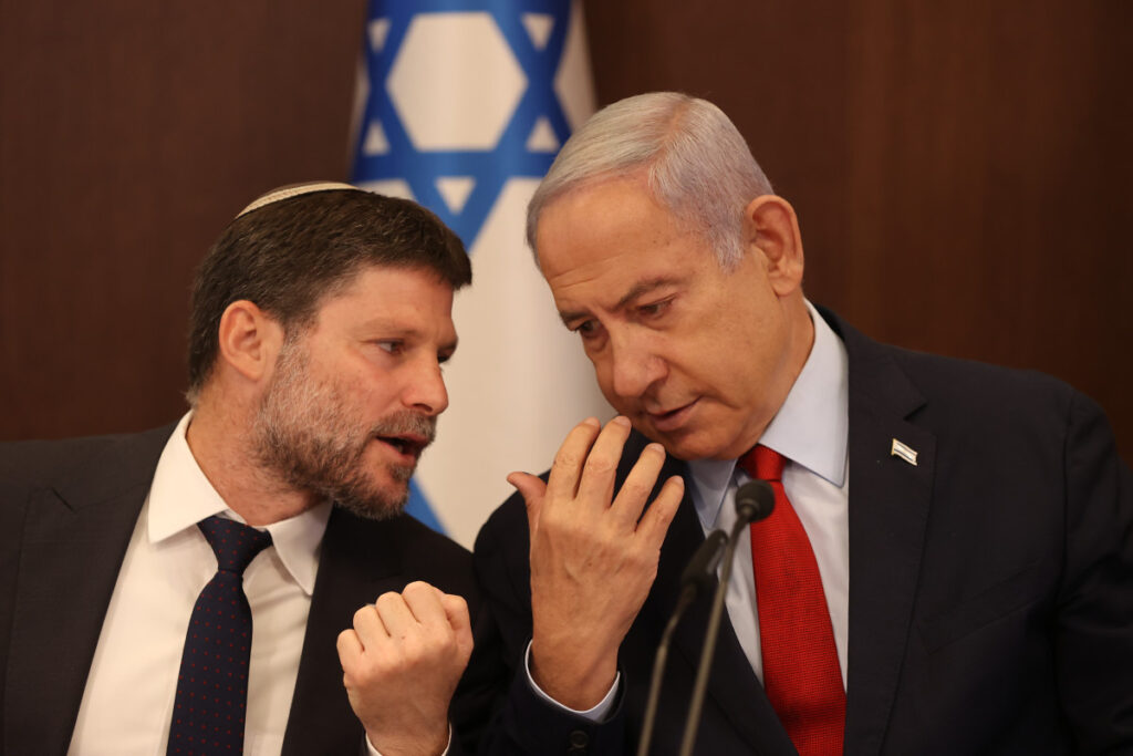 התפרעות בשומרון: "רואה בחומרה"; "מיעוט קיצוני"