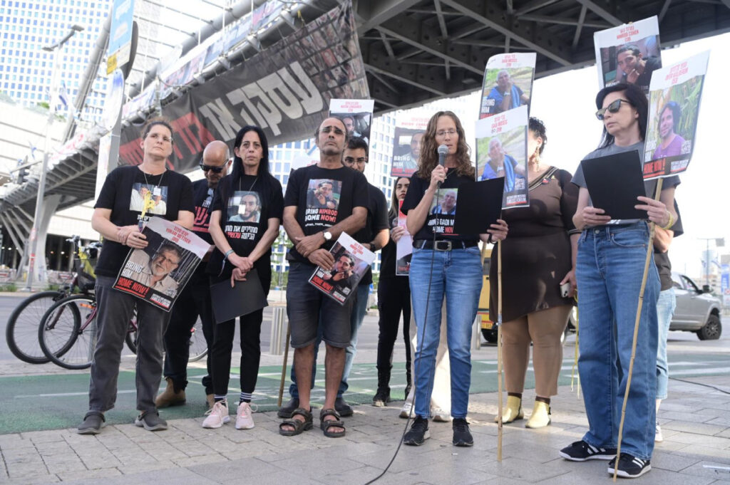מירי רגב מותקפת על ידי משפחות חטופים: "לא ניתן יד לשימוש ציני"