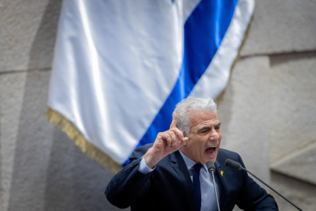 יאיר לפיד על האפשרות להפלת הממשלה: "התחילו הסדקים"