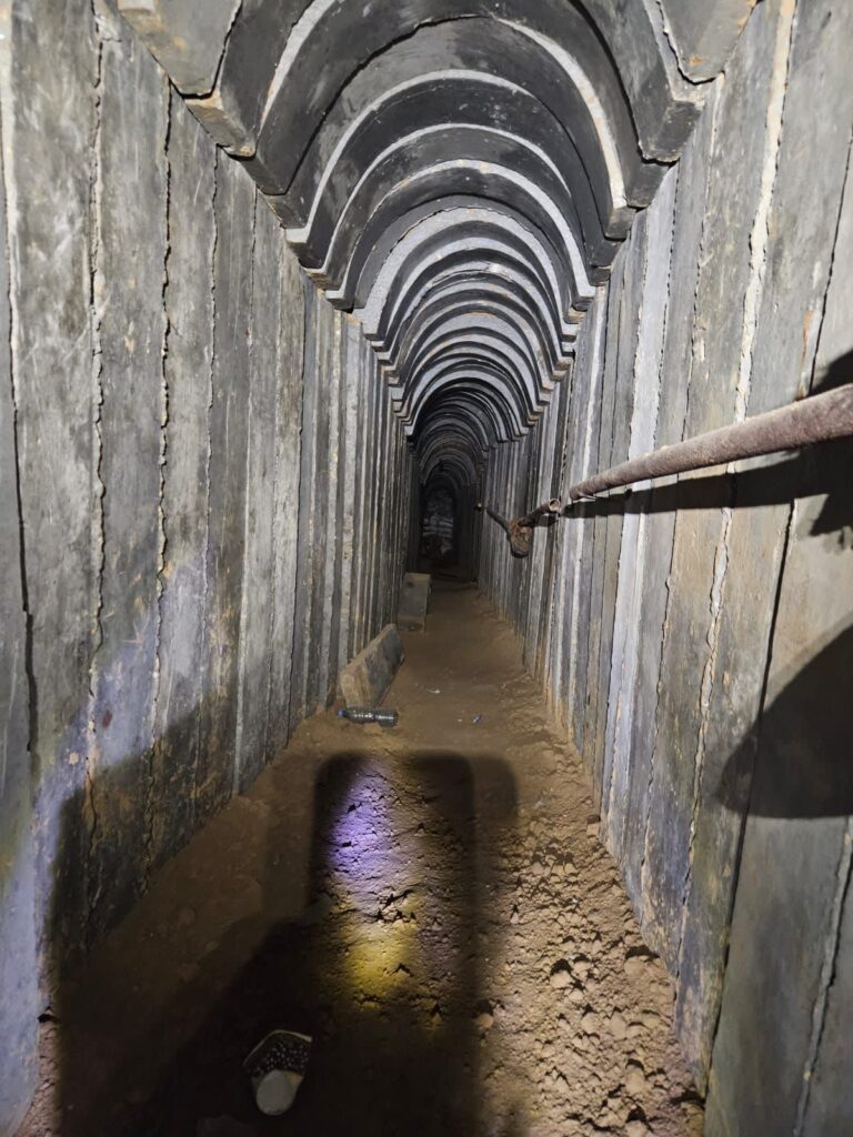 אמל"ח וחדרי שהייה: הושמדה מנהרה תת-קרקעית באורך 3 קילומטרים במרכז עזה