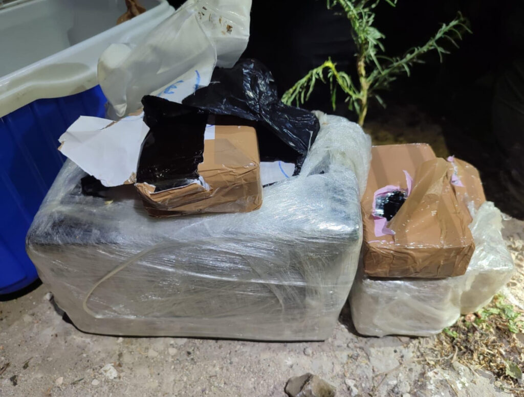 סמים נתפסו בצידנית במחסן בית בכפר כנא: אב ובנו נעצרו