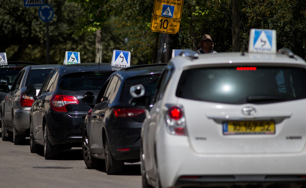 מהפכה ברישיון הנהיגה: מספר השיעורים הנדרש לקבלת רישיון…