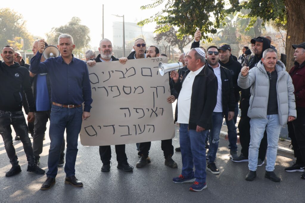מחקר: ההכנסה של עובד שפוטר צונחת ב-45% בשנה הראשונה, והפער לא נסגר גם אחרי עשור