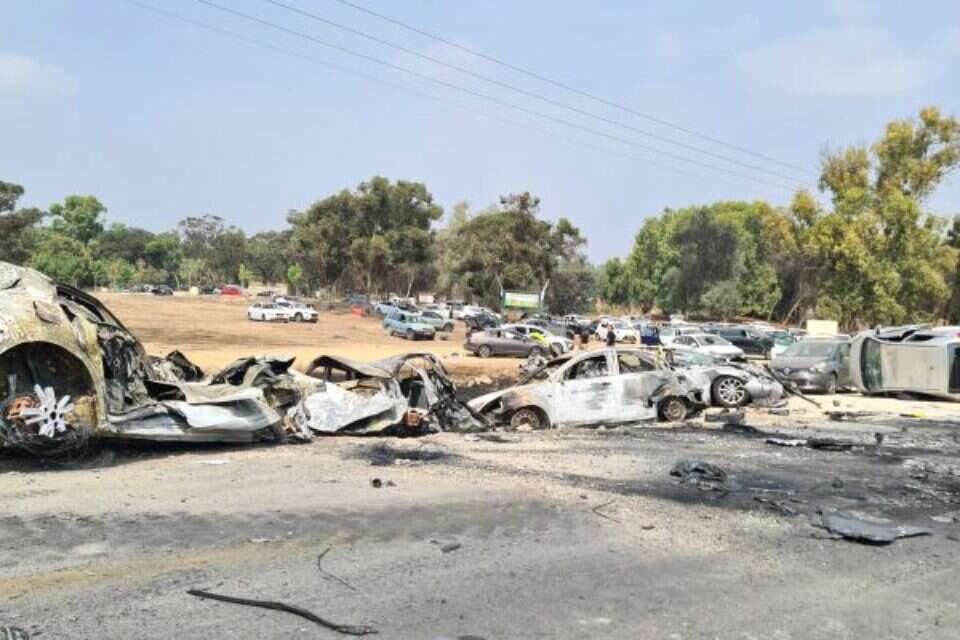 ניצב בדימוס: "ב-11:00 התקשרתי למפכ"ל ואמרתי לו ששוחטים את קיבוץ בארי"