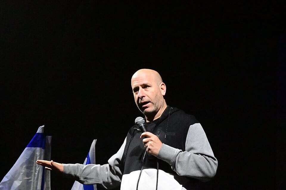 חנוך דאום הודיע כי ינחה את הטקס האלטרנטיבי ל-7 באוקטובר ותקף את רגב: "דברים פוצעים"