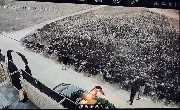 תיעוד מהפרעות בג'ית: רעולי פנים מציתים רכב, ומיידים…