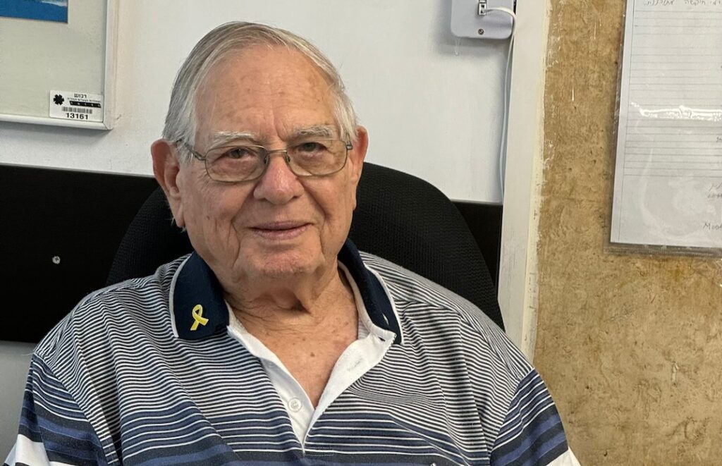 ״כשיש אזעקה – אני נשארת בסלון״: קשישים ללא ממ״ד בבית חוששים להיפגע בריצה למקלט