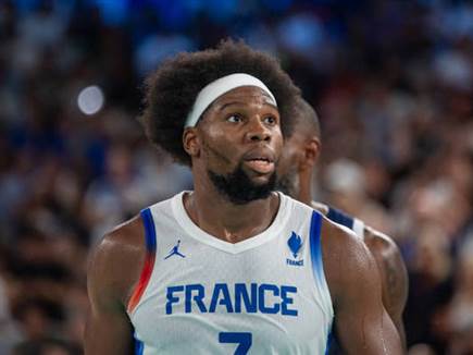 חוזר ל-NBA: גרשון יאבוסלה סיכם בפילדלפיה