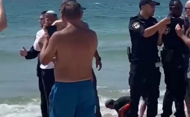מפגינה נעצרה אחרי שזרקה חול על בן גביר בחוף הים בת"א